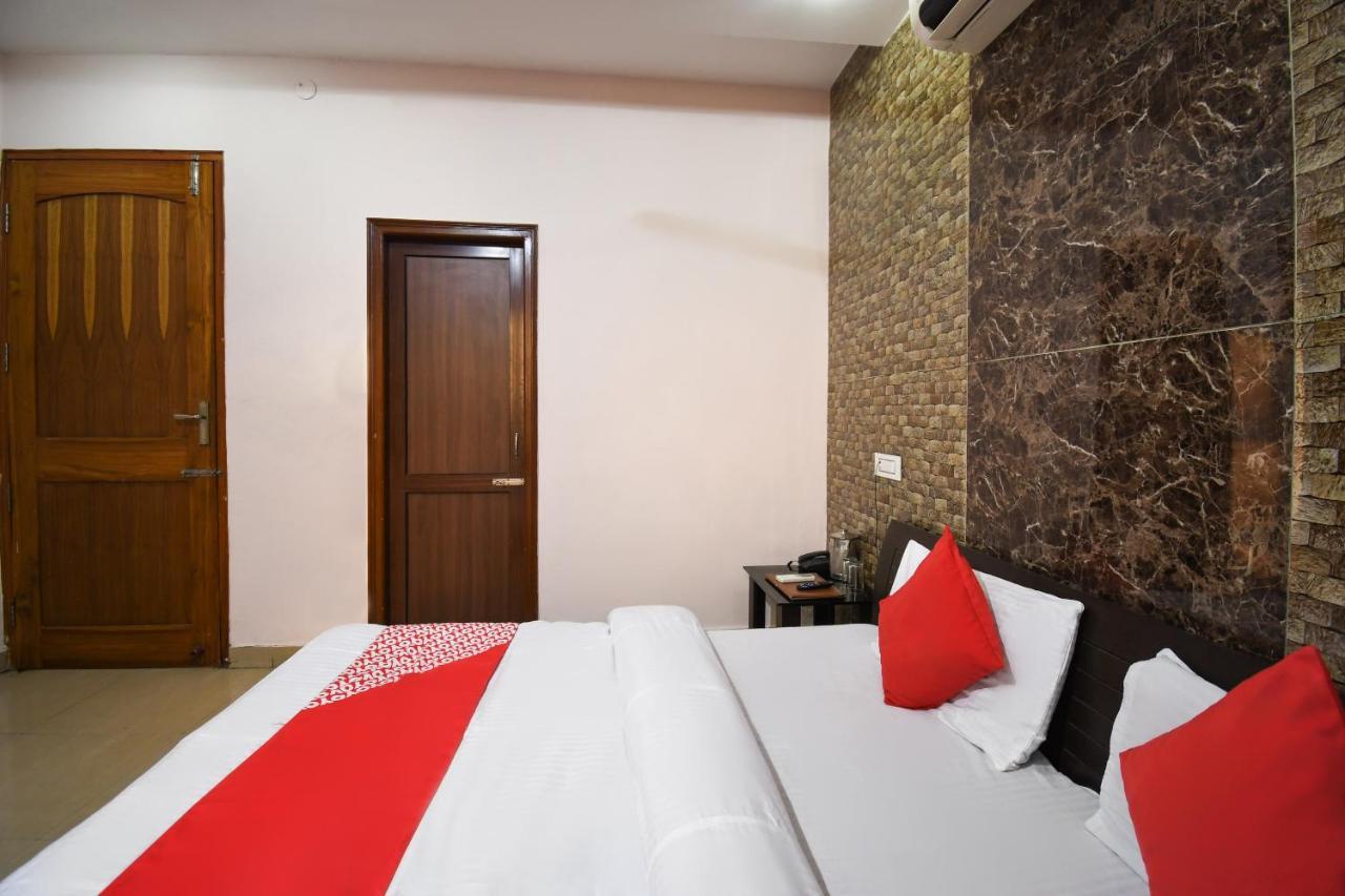 Oyo 67033 Hotel Sahil Plaza Una  Eksteriør billede